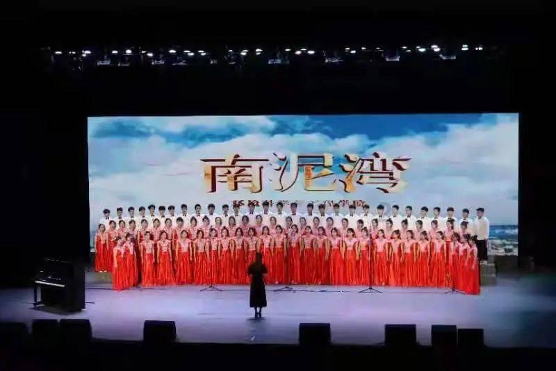 海匪偷袭玉环岛,看到关帝庙里,冲出一群造型奇特的孩子